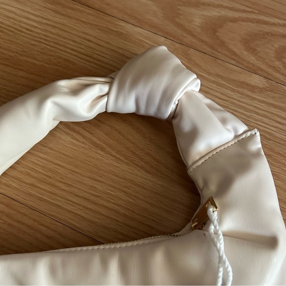 NWT Melie Bianco Alexandra Crème Vegan Top Handle Bag - Picture 3 of 11